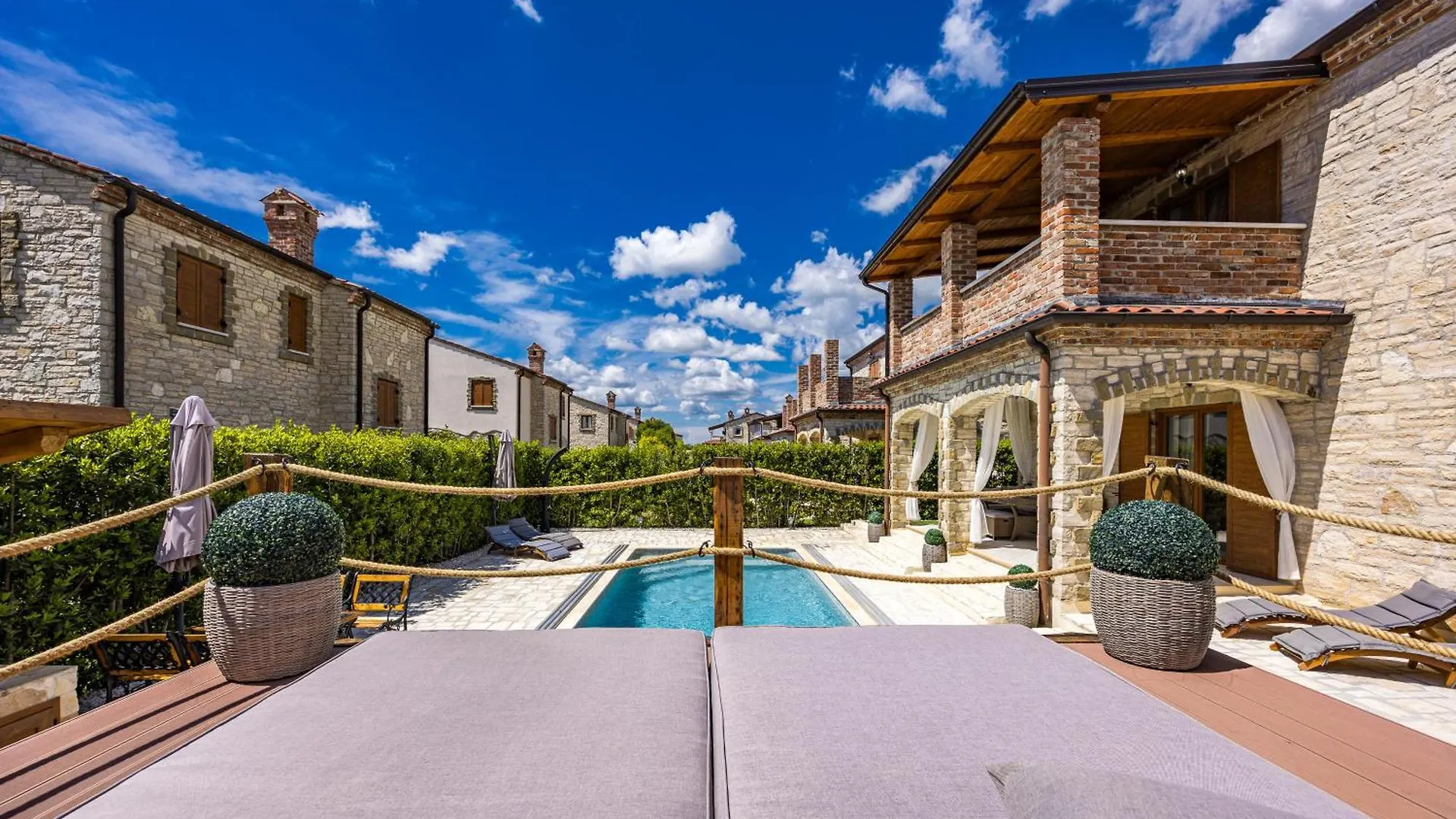 E-Villa Vintage Istria With Heated And Covered Pool Cabrunici 0*,